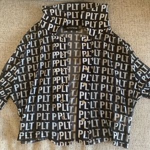 “Prettylittlething” Cropped Top